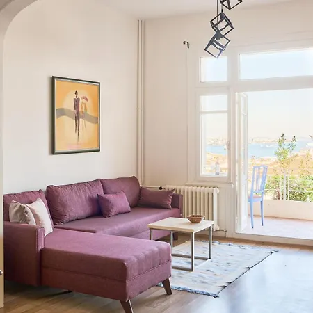 Apartment-large Balcony With View *