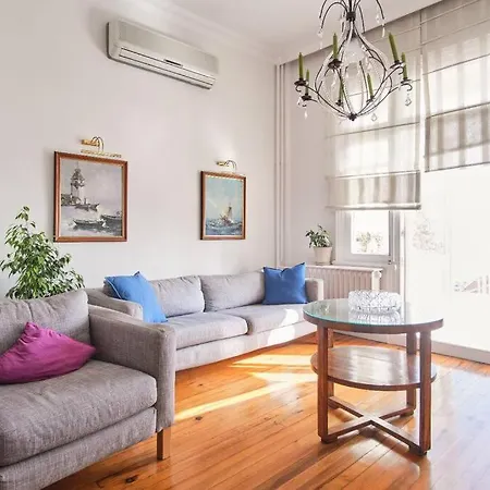 An Elegant 2 Bedroom With Stunning View *