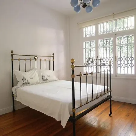 An Elegant 2 Bedroom With Stunning View Apartment *
