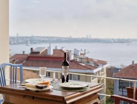 Apartment An Elegant 2 Bedroom With Stunning View Istanbul