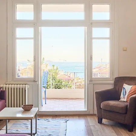Apartment-large Balcony With View Daire İstanbul